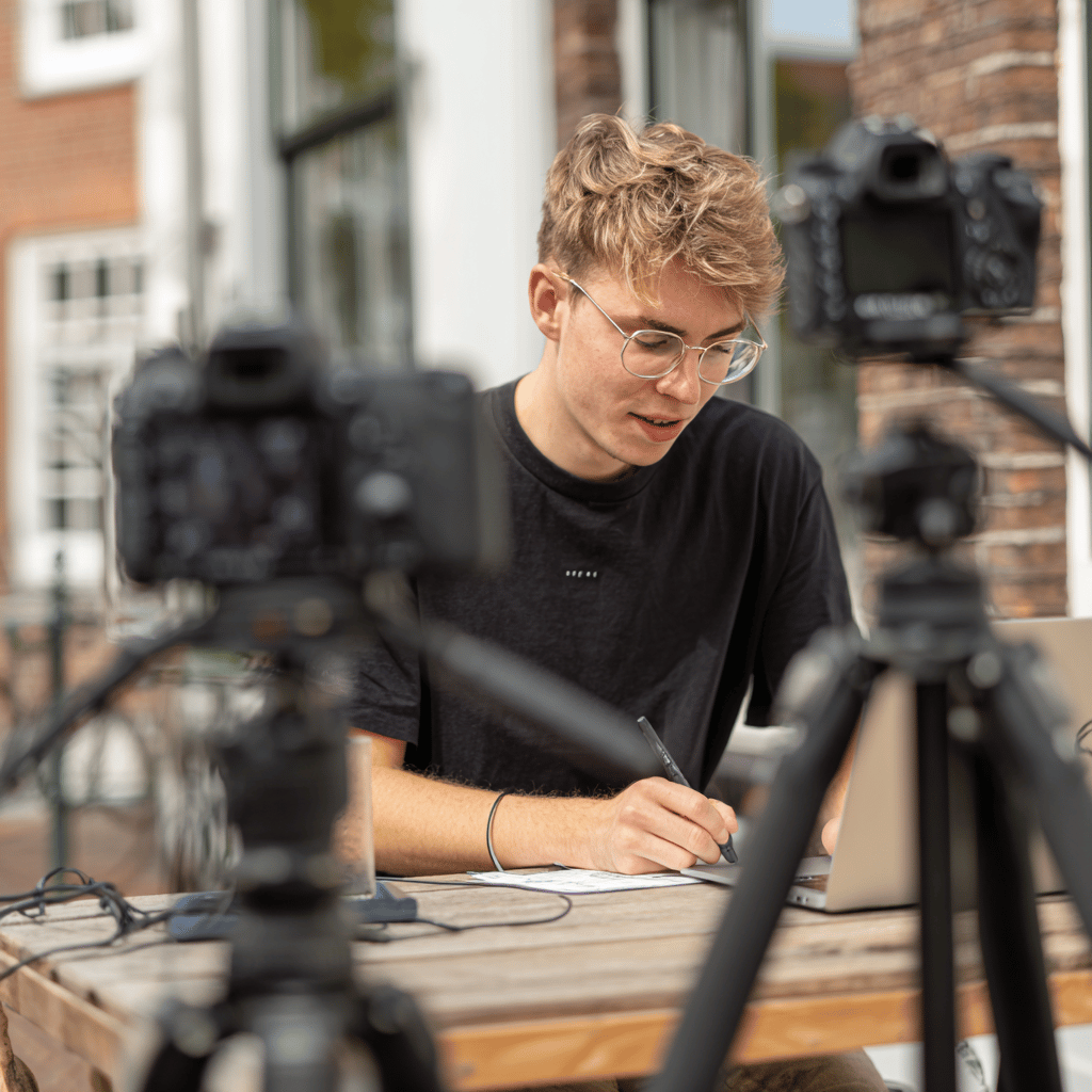 Ongelooflijk! Maak PROFESSIONELE video's in SECONDEN!
